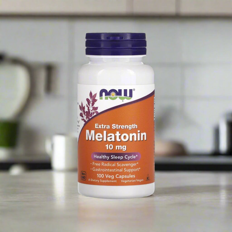 The image of Now Foods Extra Strength Melatonin 10mg placing on top of a table